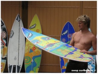 Quelle belle planche de surf owooohoo yeaah.